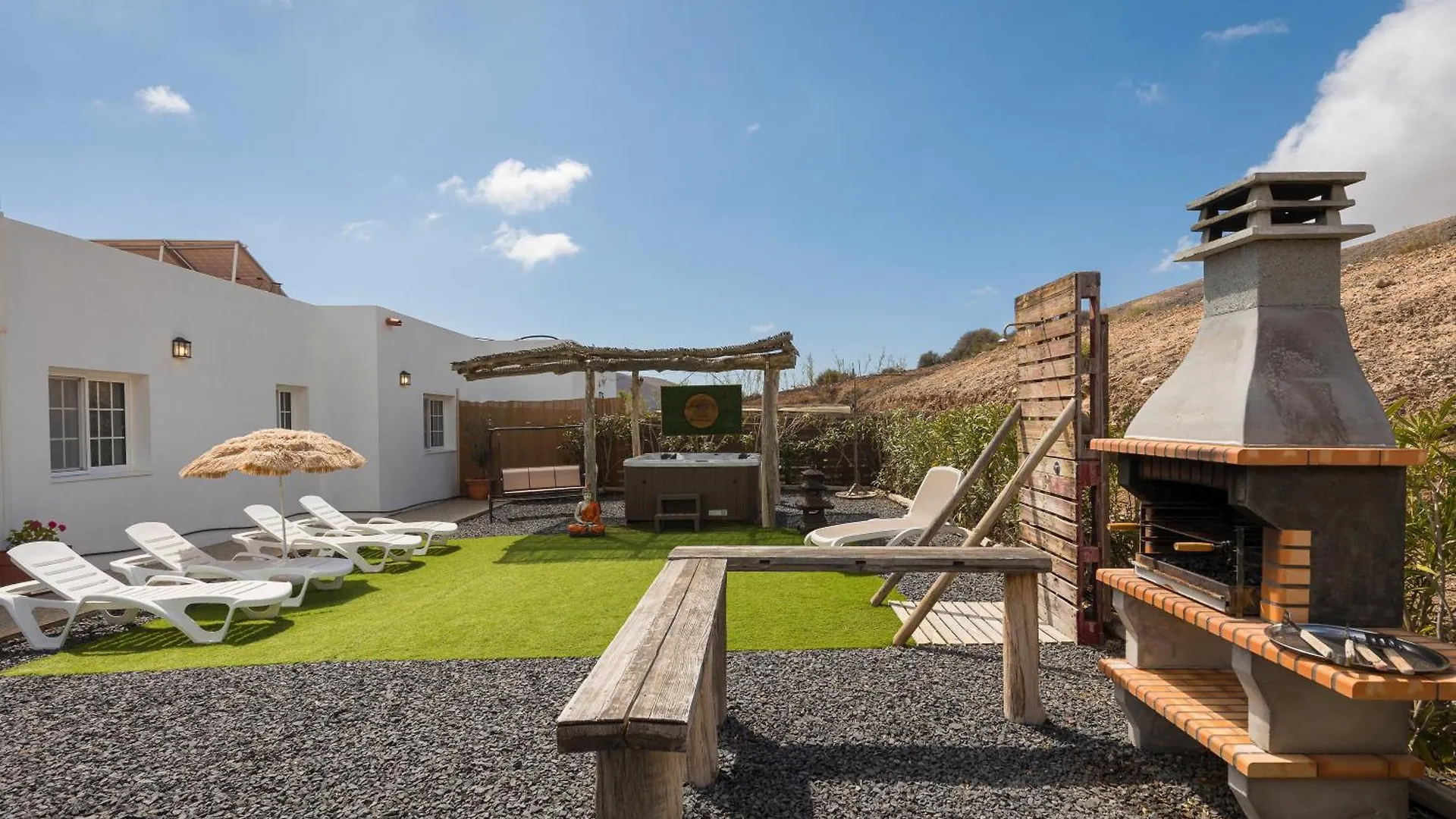 Casa Guerepe Villa La Pared  Tatil Evi